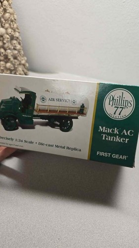 First gear phillips 77 - 1:34,